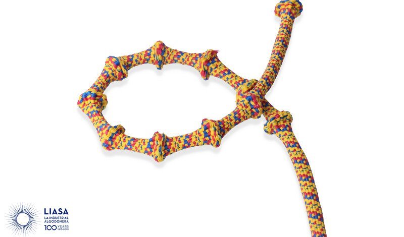  Technical elastic cords with knots 